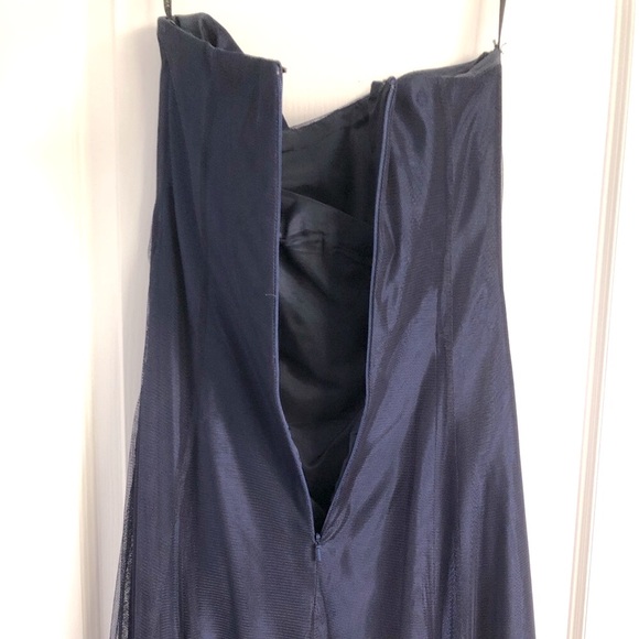 Vera Wang Navy Strapless Gown - Picture 7 of 13